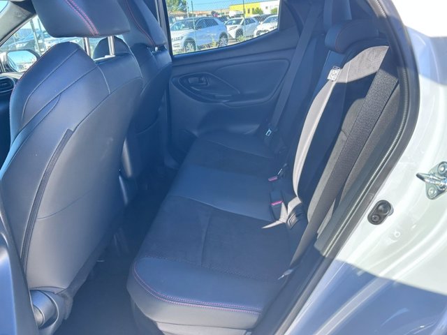 TOYOTA Yaris 1.5h 130 gr sport