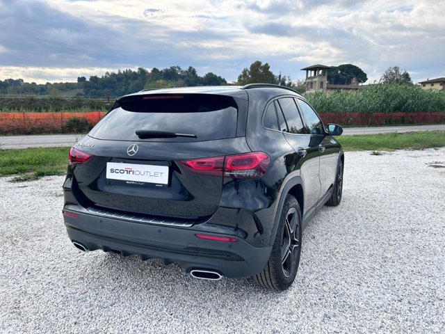 MERCEDES Gla 200 d business auto