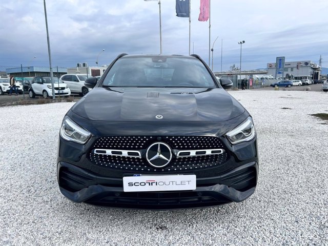 MERCEDES Gla 200 d business auto