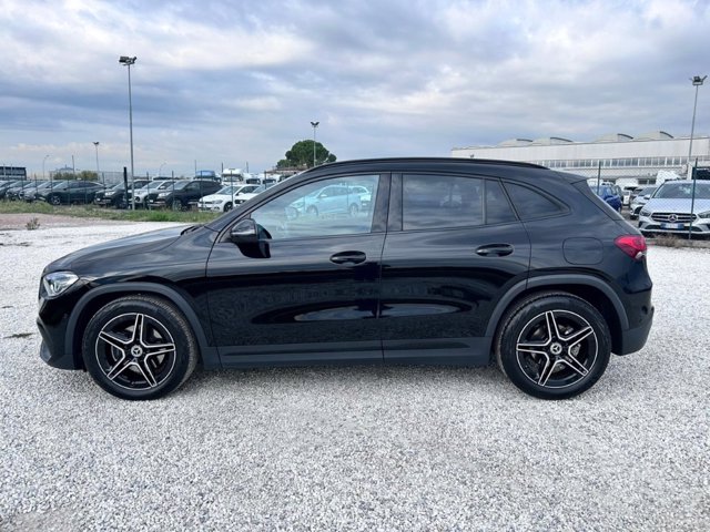 MERCEDES Gla 200 d business auto
