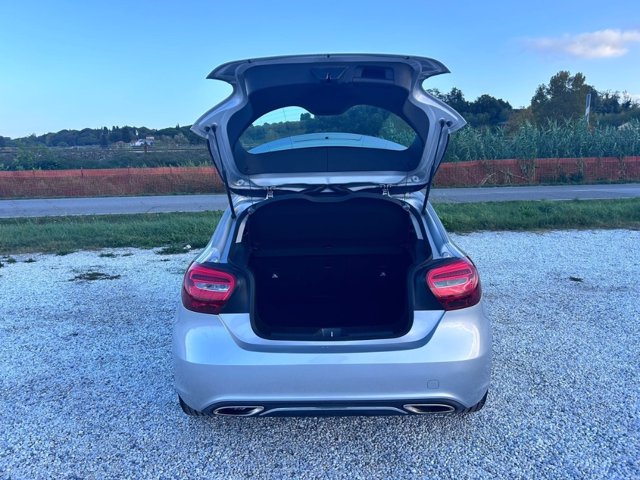 MERCEDES A 180 d sport my16