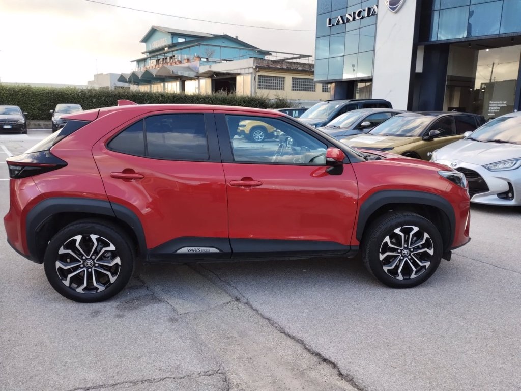 TOYOTA Yaris cross 1.5h trend fwd 116cv e-cvt