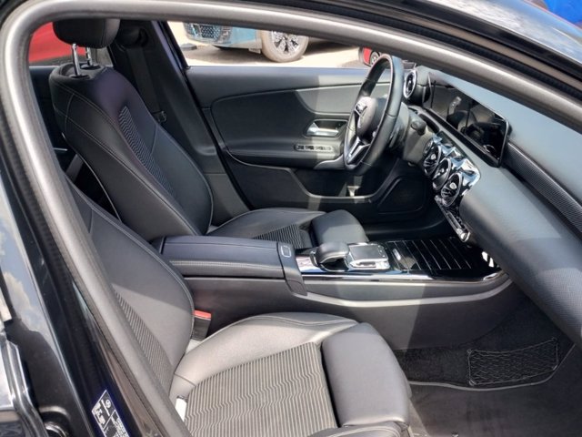 MERCEDES A 180 d sport auto