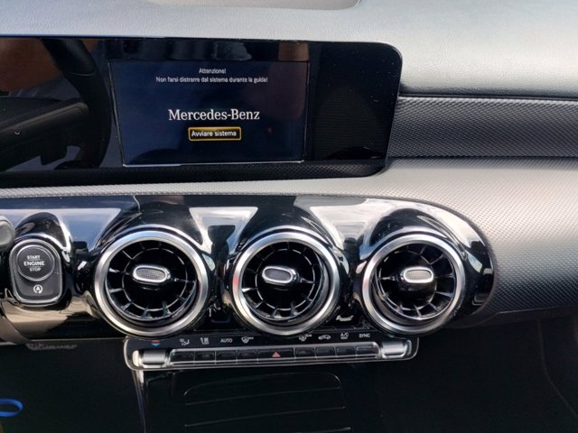 MERCEDES A 180 d sport auto