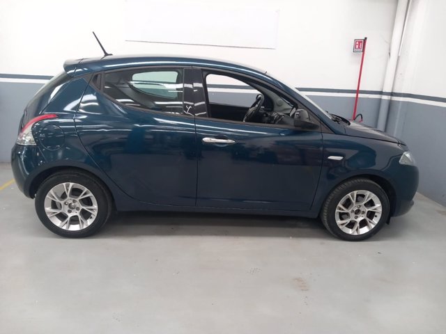 LANCIA Ypsilon 1.2 8v gold s/cl 69cv e6