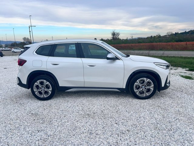 BMW X1 xdrive23d mhev 48v x-line auto