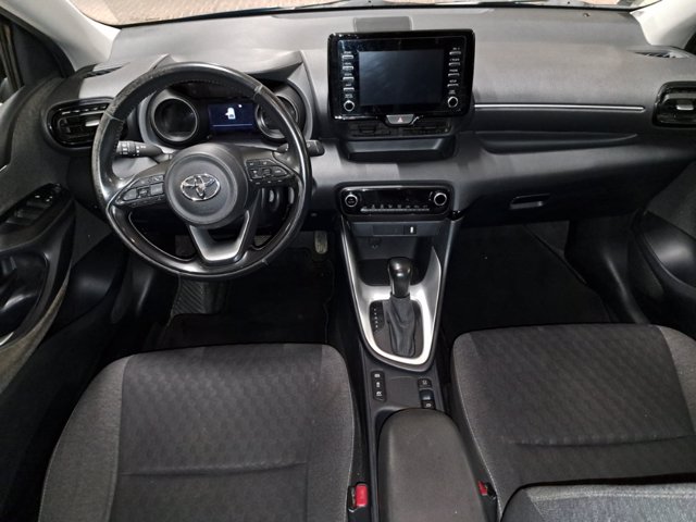 TOYOTA Yaris 1.5h trend