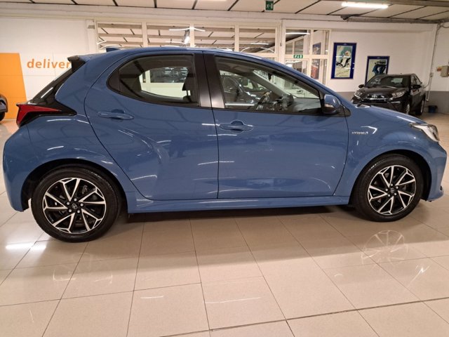 TOYOTA Yaris 1.5h trend