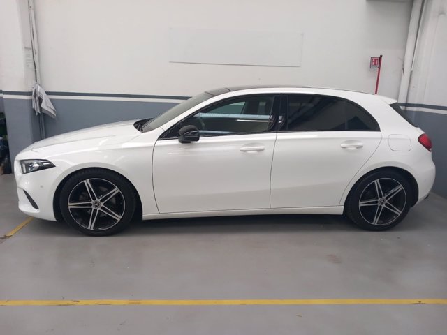 MERCEDES A 180 d sport auto