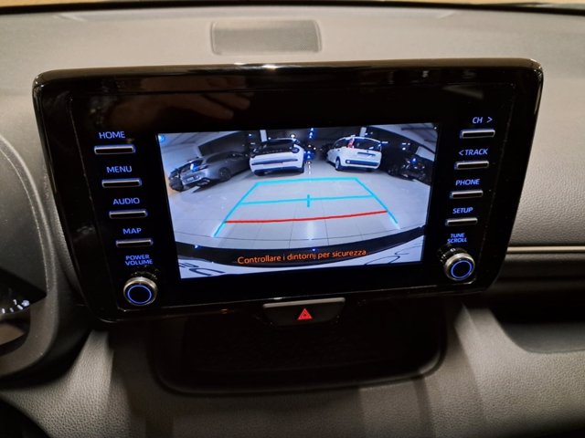 TOYOTA Yaris 1.5h active