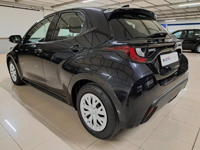 TOYOTA Yaris 1.5h active