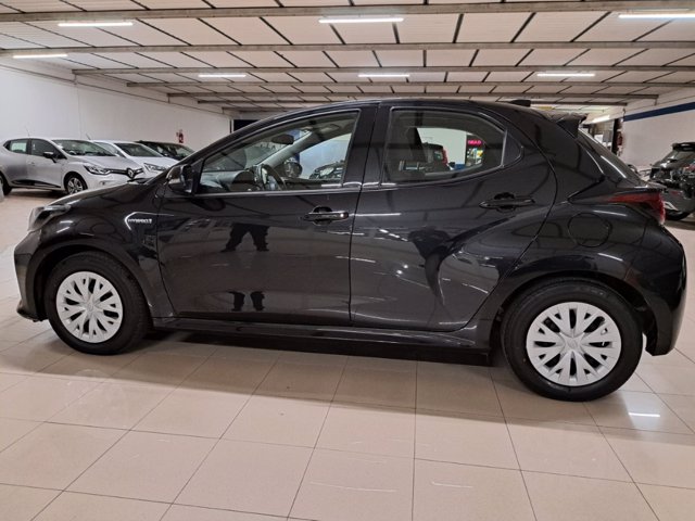 TOYOTA Yaris 1.5h active