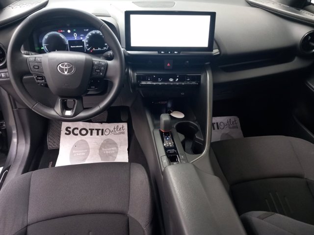 TOYOTA C-HR 1.8 HEV FWD TREND