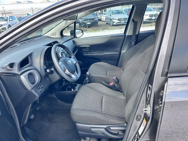 TOYOTA Yaris 1.0 5 porte