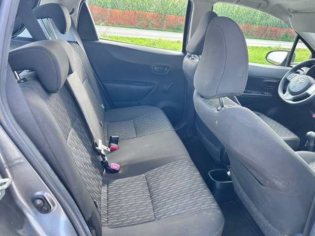 TOYOTA Yaris 1.0 5 porte