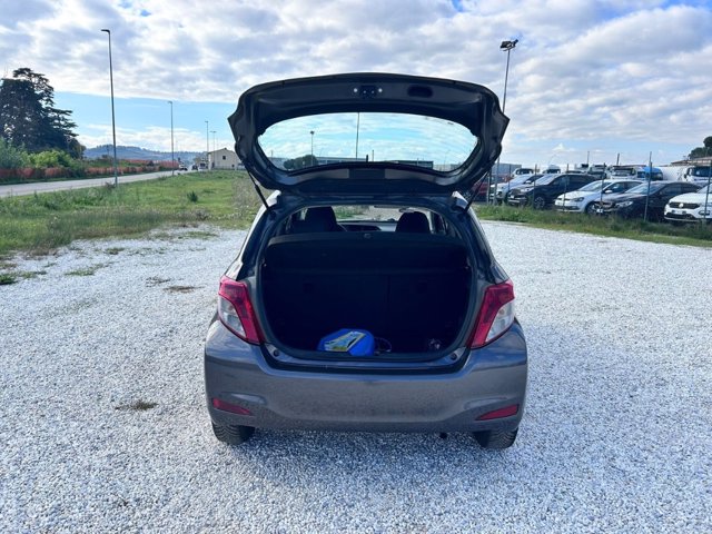 TOYOTA Yaris 1.0 5 porte