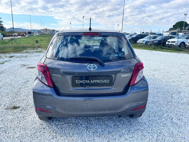 TOYOTA Yaris 1.0 5 porte