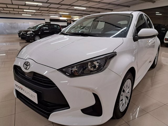 TOYOTA Yaris 1.5h active