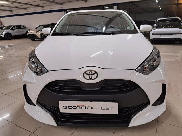 TOYOTA Yaris 1.5h active