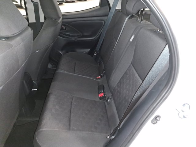 TOYOTA Yaris 1.5h active