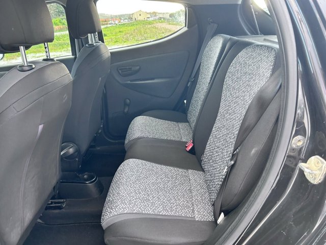 LANCIA Ypsilon 1.0 FireFly 5 porte S&S Hybrid Ecochic Silver