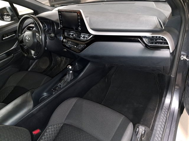 TOYOTA C-hr 1.8h active e-cvt