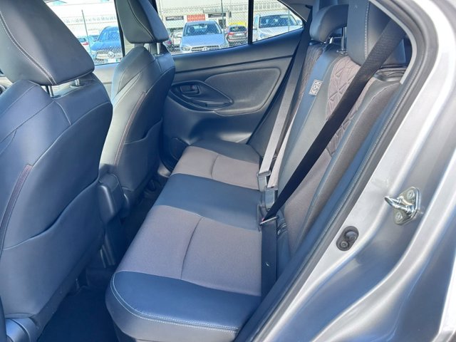 TOYOTA Yaris cross 1.5h lounge fwd 116cv e-cvt