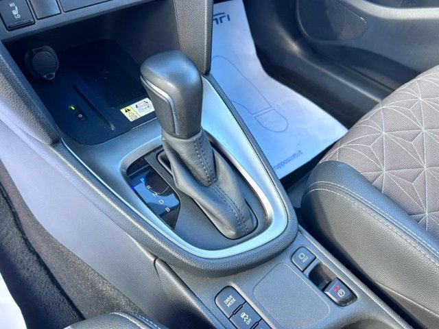 TOYOTA Yaris cross 1.5h lounge fwd 116cv e-cvt