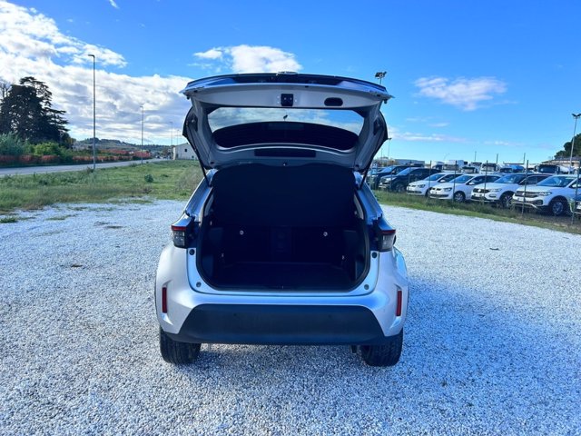 TOYOTA Yaris cross 1.5h lounge fwd 116cv e-cvt