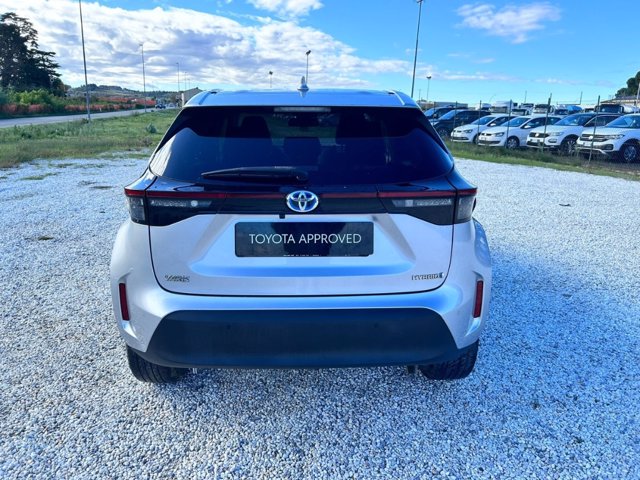 TOYOTA Yaris cross 1.5h lounge fwd 116cv e-cvt