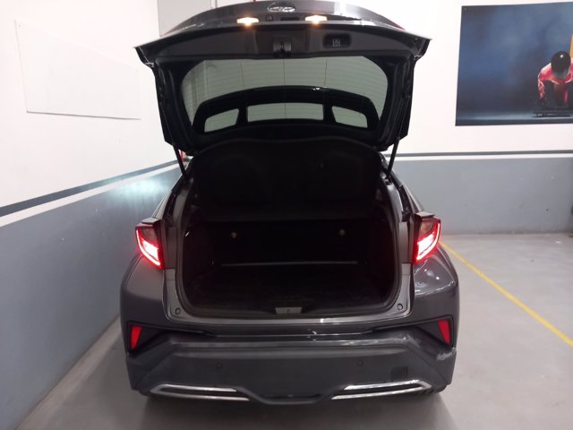 TOYOTA C-hr 2.0h trend e-cvt