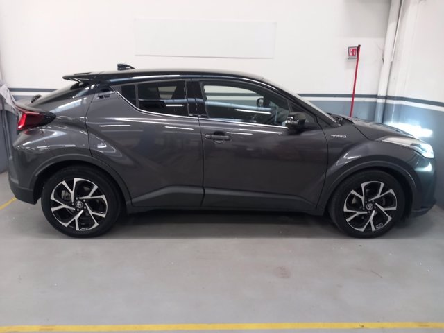 TOYOTA C-hr 2.0h trend e-cvt