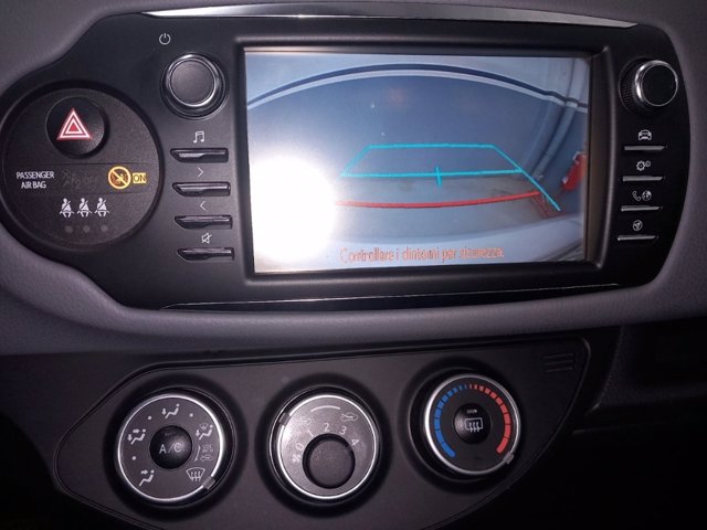 TOYOTA Yaris 5p 1.0 lounge my18