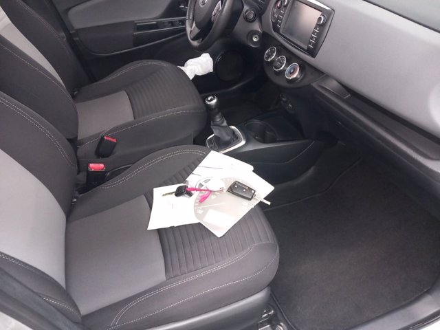 TOYOTA Yaris 5p 1.0 lounge my18