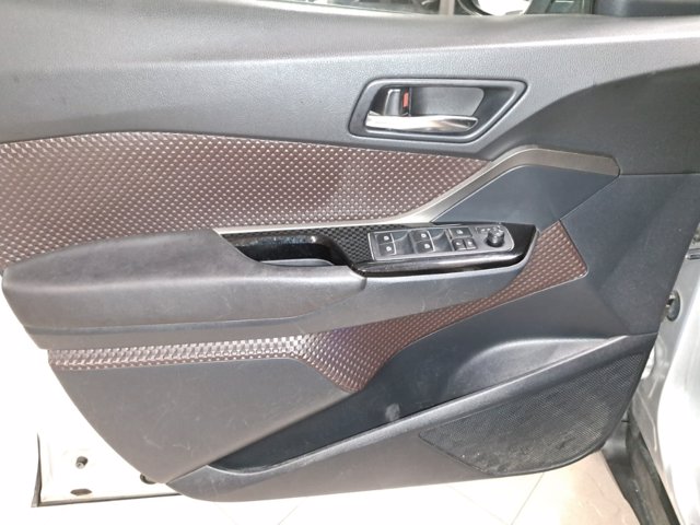TOYOTA C-hr 1.8h lounge 2wd e-cvt
