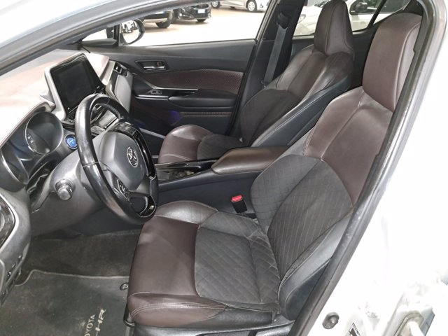 TOYOTA C-hr 1.8h lounge 2wd e-cvt
