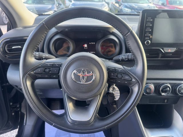 TOYOTA Yaris 1.0 trend