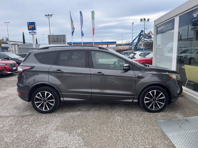 FORD Kuga 1.5 TDCI 120 CV S&S 2WD Powershift ST-Line