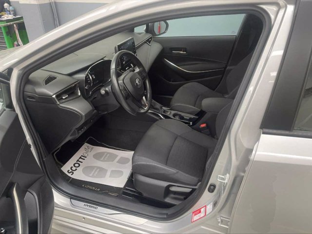 TOYOTA Corolla 1.8h active cvt