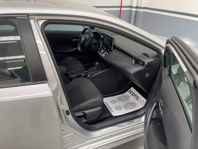 TOYOTA Corolla 1.8h active cvt