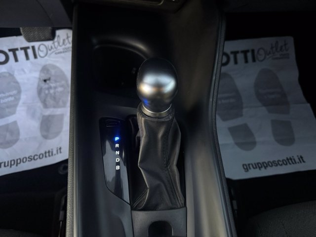 TOYOTA C-hr 1.8h business e-cvt