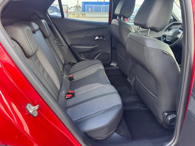 PEUGEOT 2008 BlueHDi 110 S&S Allure Pack