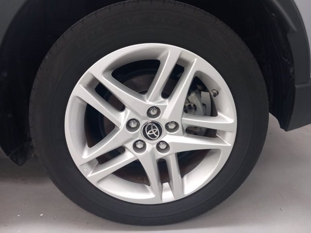 TOYOTA C-hr 1.8h active e-cvt