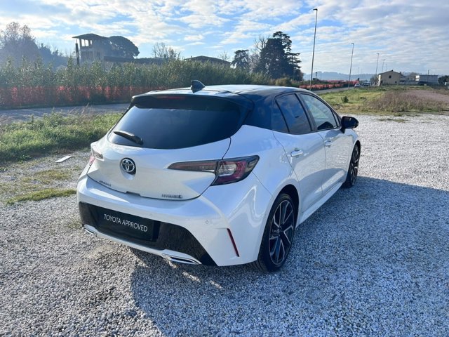 TOYOTA Corolla 2.0 Hybrid Lounge