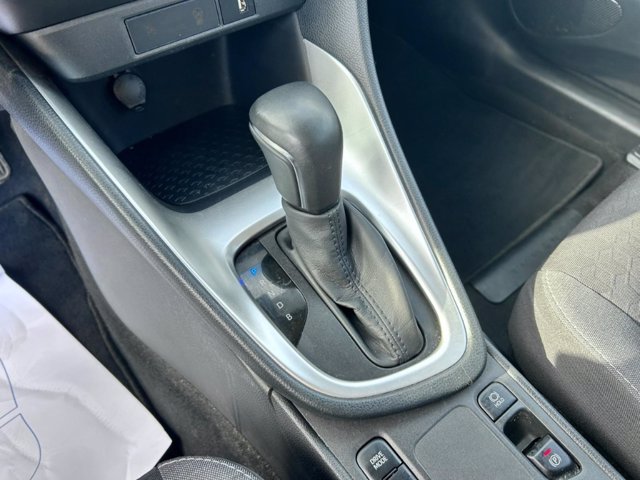 TOYOTA Yaris 1.5h trend