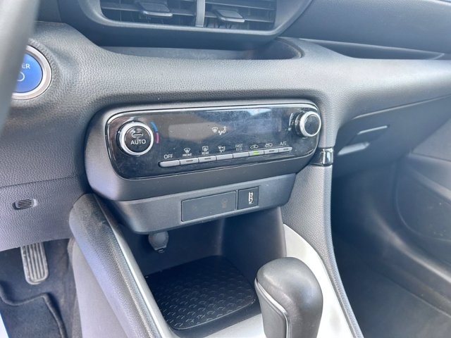 TOYOTA Yaris 1.5h trend