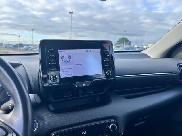 TOYOTA Yaris 1.5h trend