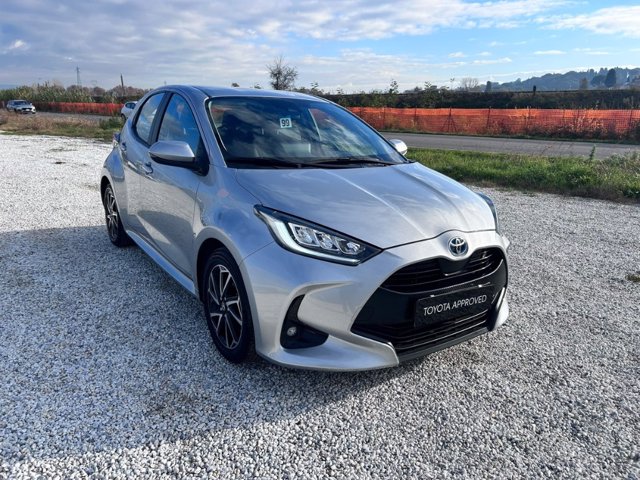 TOYOTA Yaris 1.5h trend