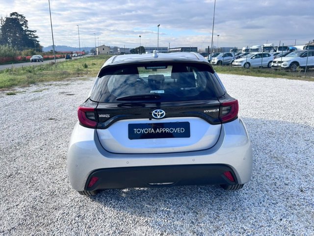 TOYOTA Yaris 1.5h trend