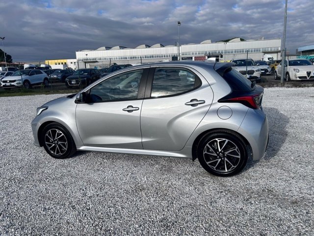 TOYOTA Yaris 1.5h trend